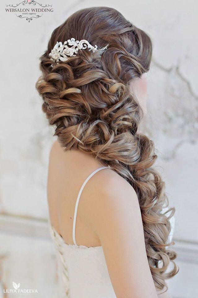 https://image.sistacafe.com/images/uploads/content_image/image/51840/1446213475-18-Stunning-Half-Up-Half-Down-Wedding-Hairstyles.jpg