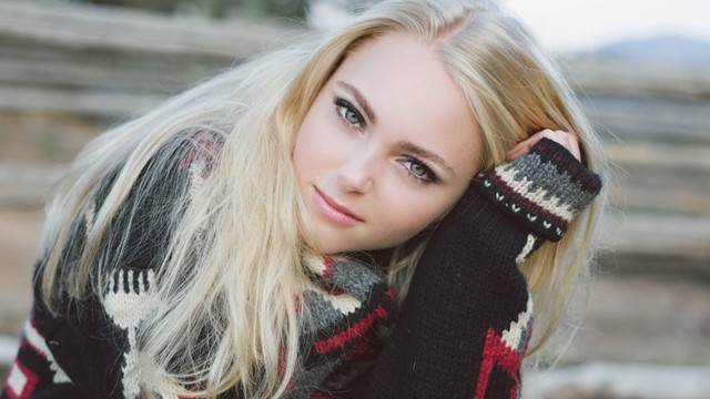 https://image.sistacafe.com/images/uploads/content_image/image/52099/1446224967-6847047-annasophia-robb.jpg