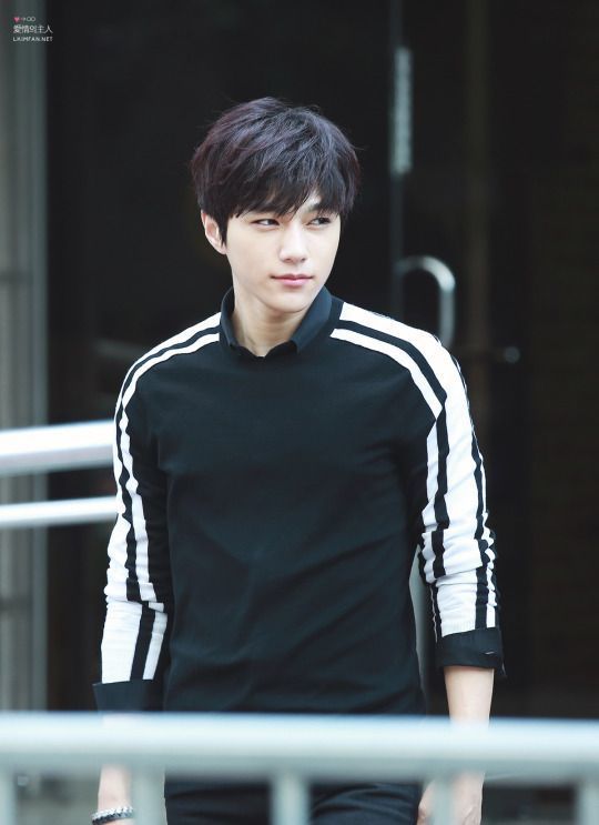 1514196975 6f153d7b7972d8f3b10985ce49297921  korean men hairstyle mens hairstyle