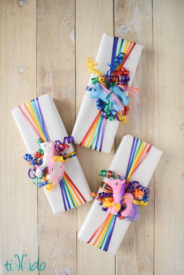 1514213083 easy rainbow ribbon gift wrap