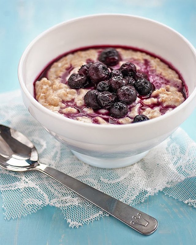1515306918 coconut oatmeal blueberry compote