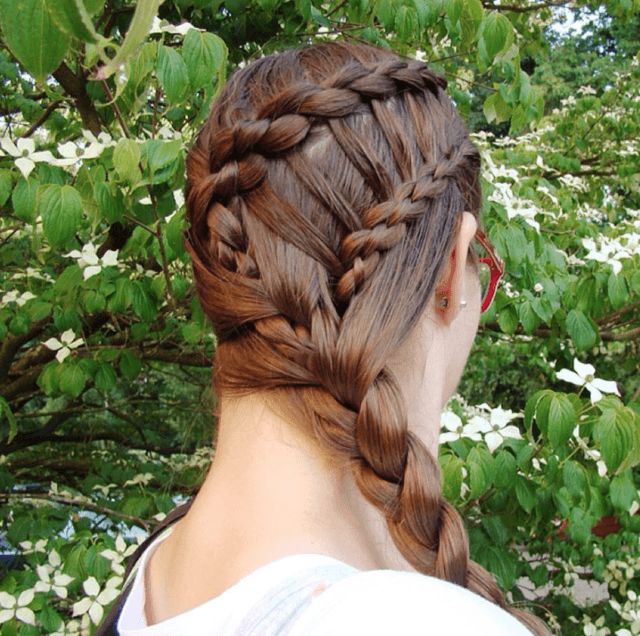1515474727 round ladder braids