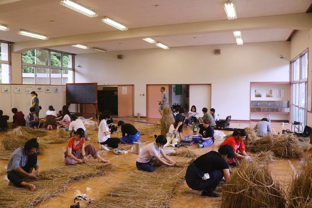 1515499594 straw sculptures wara art festival niigata japan 27 59d5d4b72fe52  880