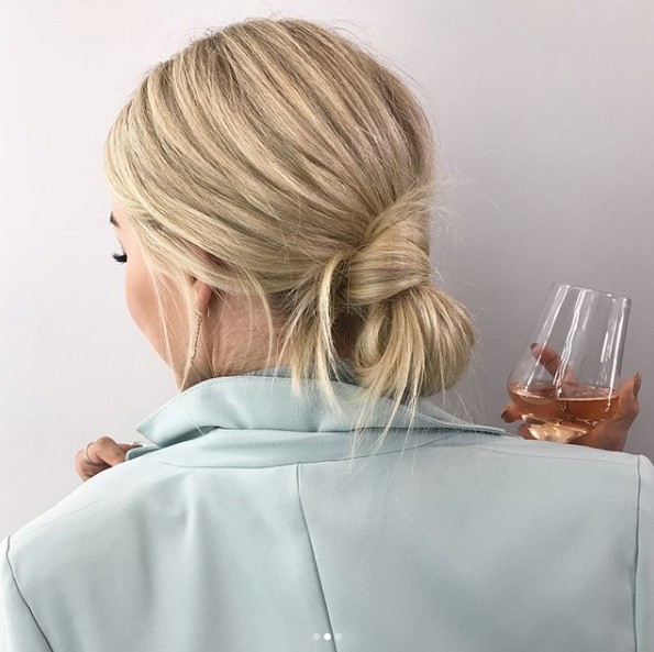 1515732313 163 low knot bun 1