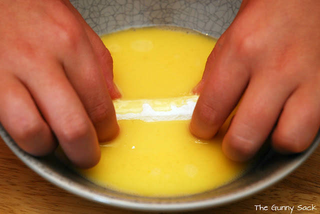 1447244472 roll in egg