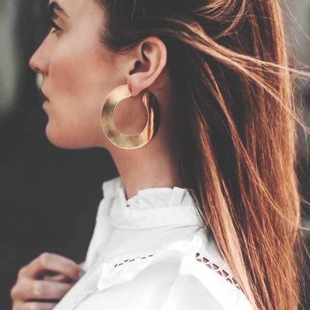 1518671014 big earrings2 0
