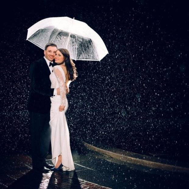 1447336518 w621 gorgeous rainy wedding