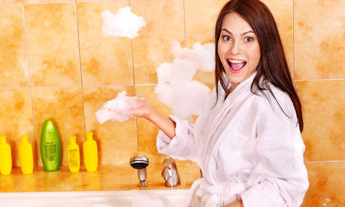 1447393145 shower 03