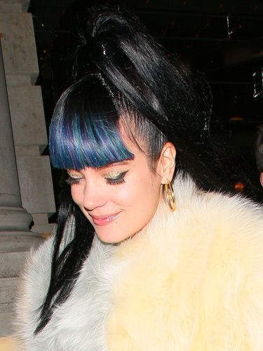 1521610057 53d4ff8cc1d34 lily allen blue hair lgn