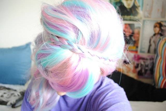 1448119204 alternative pastel rainbow dyed hairstyle 1024x686