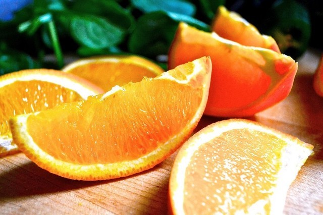 1522128951 oranges and spinach 1024x682