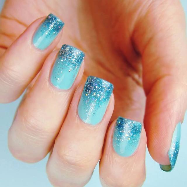 1523109575 light blue prom nails