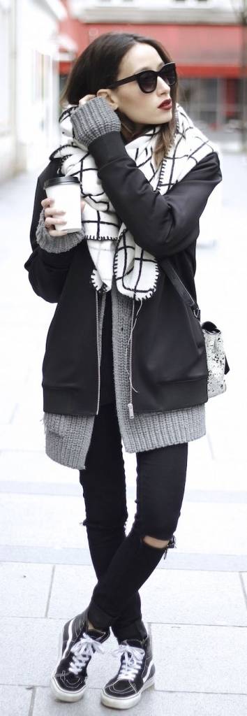 1448452737 street style casual black white 354x1024