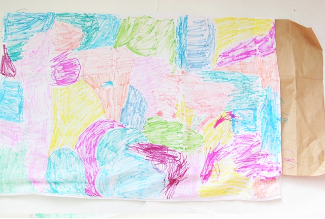 1523771593 sharpie pillowcase craft