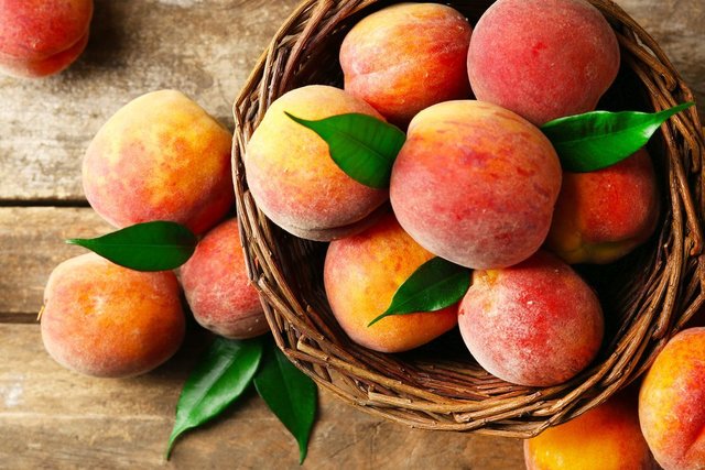 1523794811 peaches