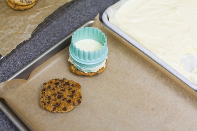 1523895954 how to make ice cream cookie sandwiches 09