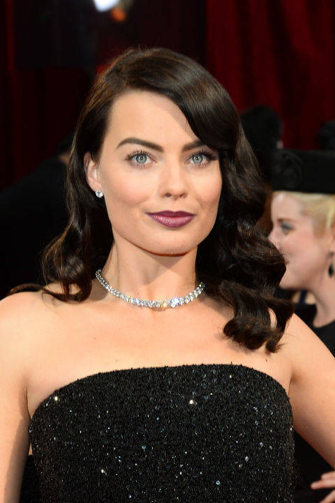 1448534042 dark hair margot robbie
