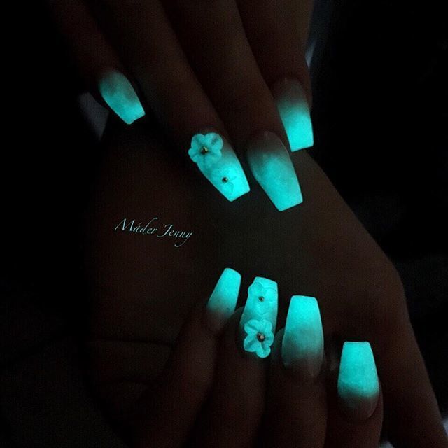 1524064157 glowing nails