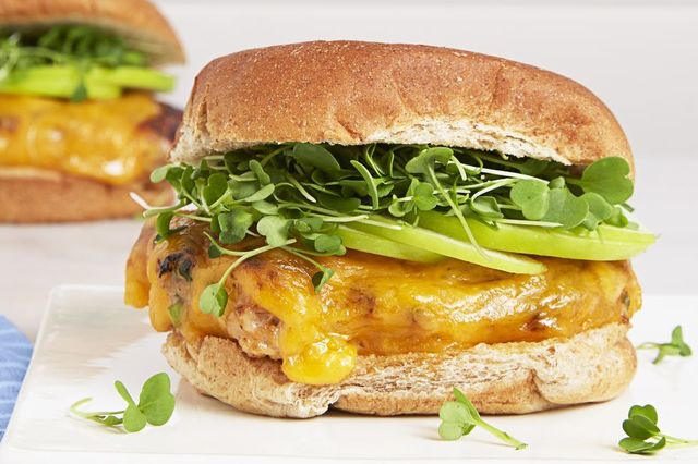 1524117468 1458852045 ghk 0416 bbq chicken cheddar burgers