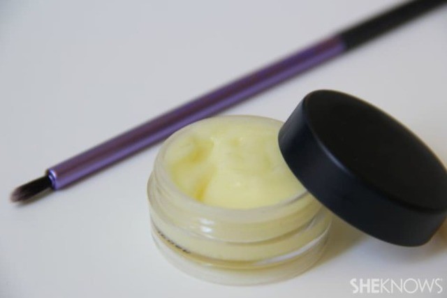 1524191532 diy moisturizing eyelash growth serum 0006 aaktmv