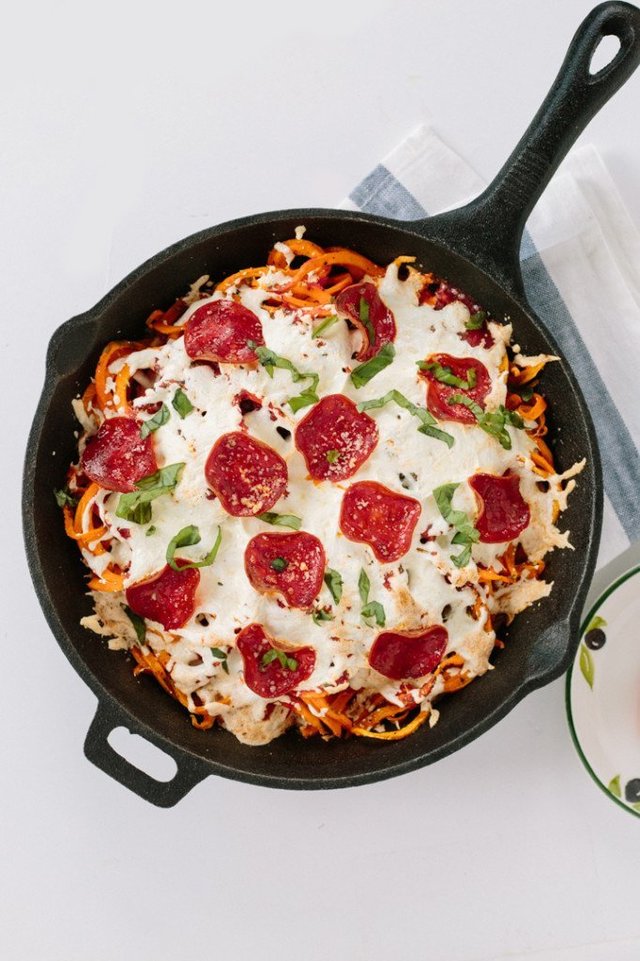 1525671207 spiralized sweet potato pizza bake