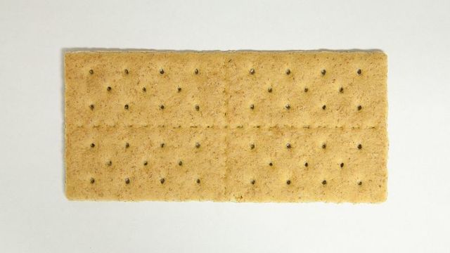 1526110388 800px graham cracker