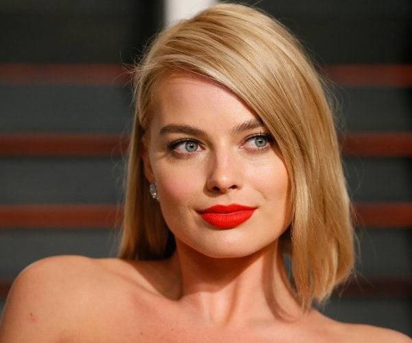 1449242238 margot robbie bob 2015