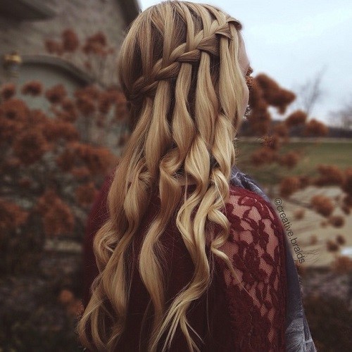 1526968725 20 ultra pretty waterfall hairstyles 5