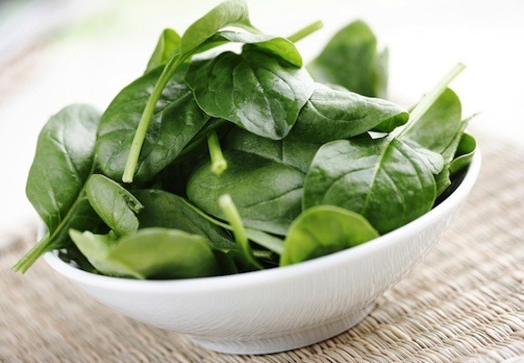 1527583625 fresh spinach in a bowl