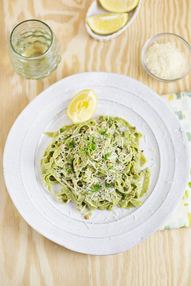 1528259091 kale pasta parmesan garlic sauce