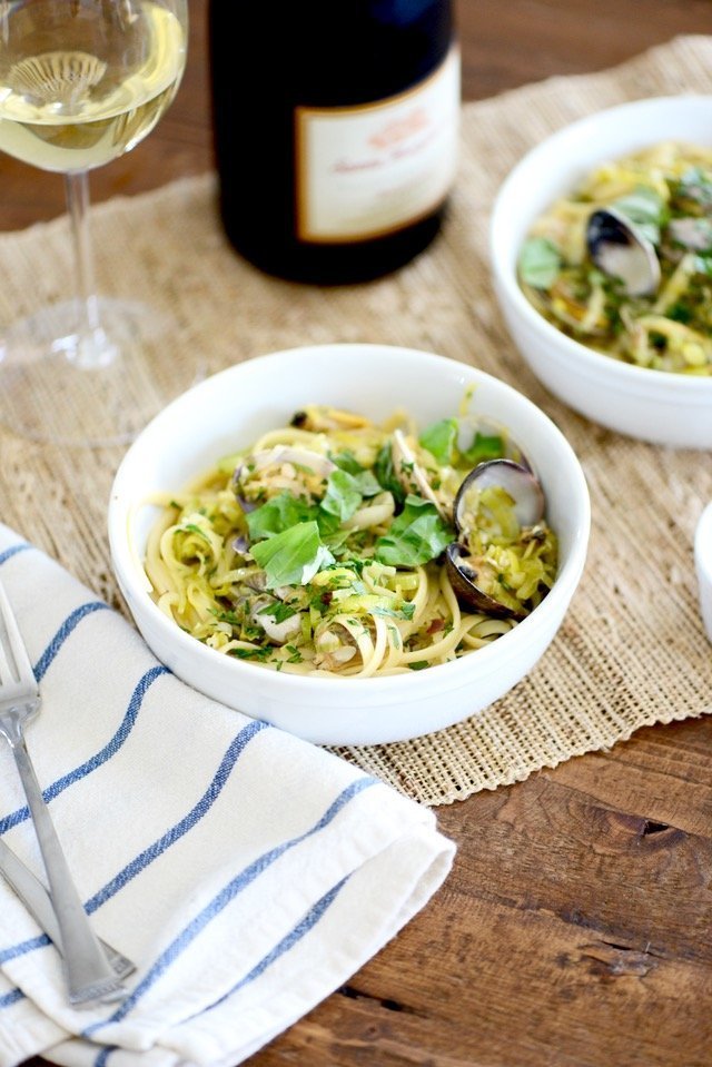 1528259399 linguine clams leeks
