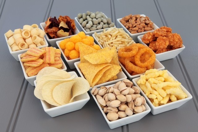 1528518852 how to snack blog post pic