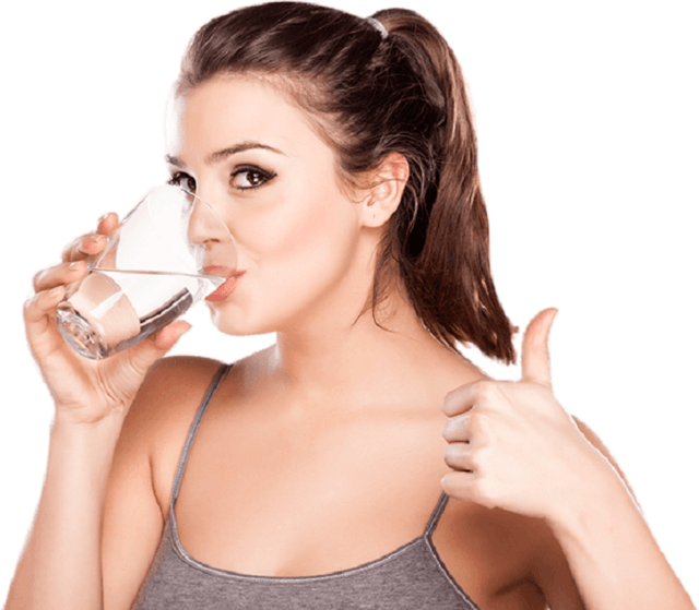วิธีรักษาส้นเท้าแตก : ดื่มน้ำเปล่า