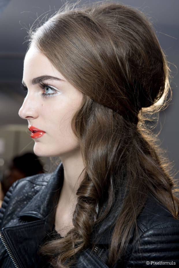 1450094036 17576 3 vintage party hairstyles for women 620x0 1