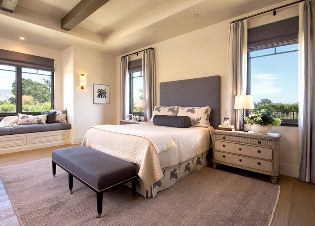 1529298542 20 sophisticated traditional bedroom interiors you wouldnt want to leave 3