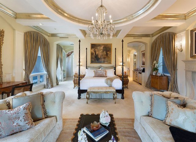 1529298599 20 sophisticated traditional bedroom interiors you wouldnt want to leave 1