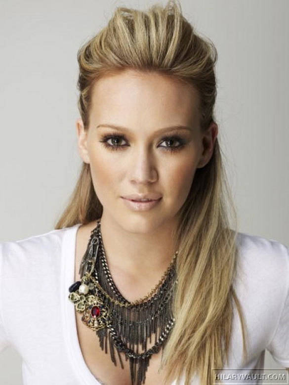 1450169969 hilary duff half up half down