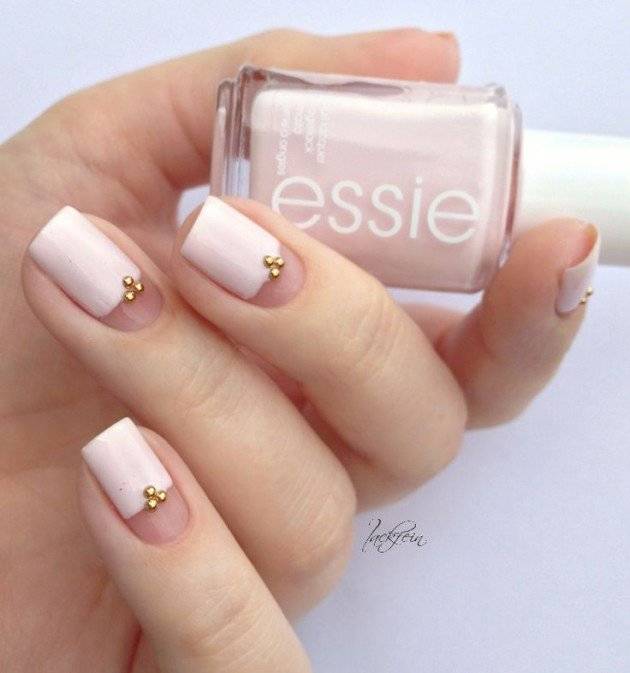 1450187637 rose and gold nail design 630x673