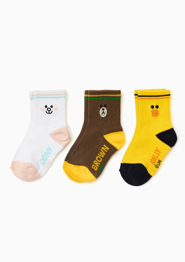 1530029849 02 18socks details 3