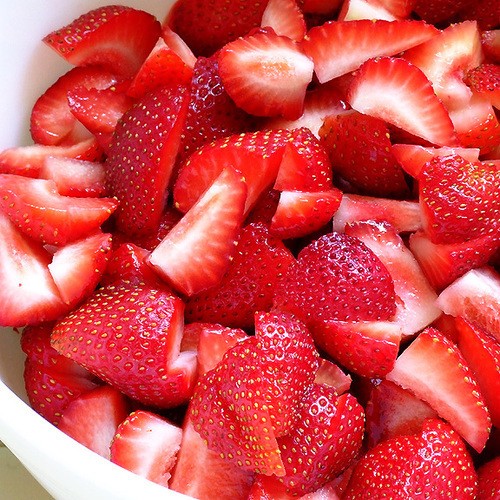 1530089320 100150 chopped strawberries