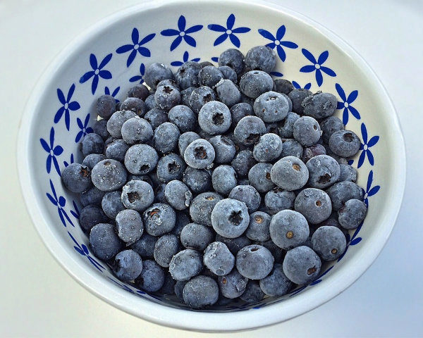 1530203091 organic frozen blueberries 1280