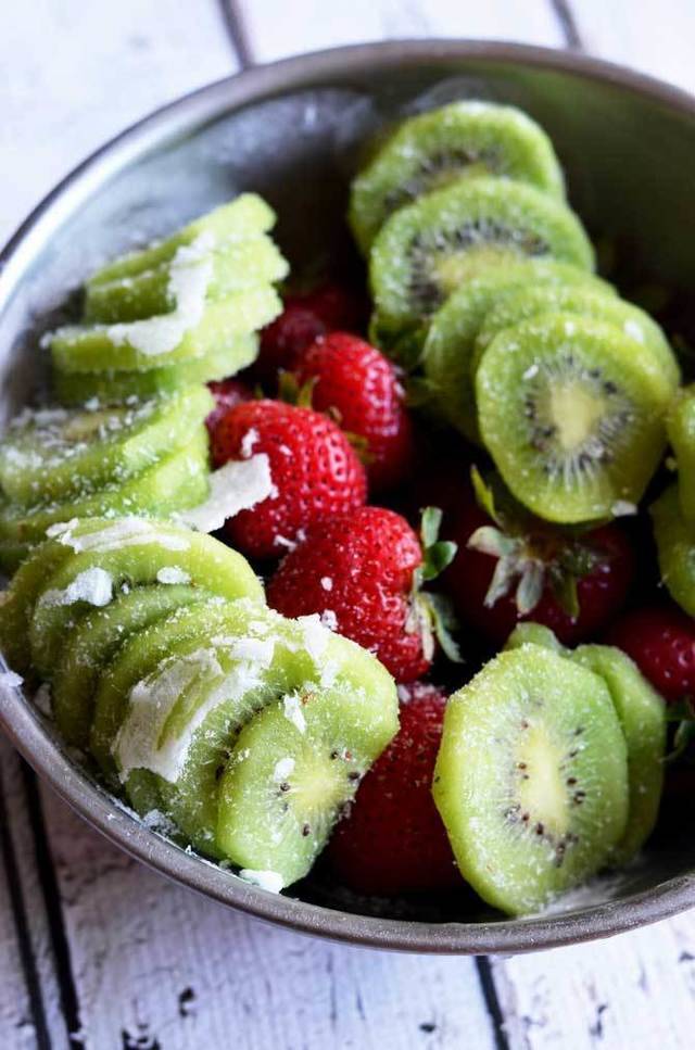 1450432723 frozen kiwi strawberry mojito 4