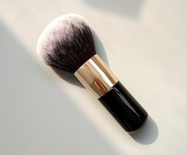 1532334729 pl17084252 black makeup powder brush portable blush brush wooden handle