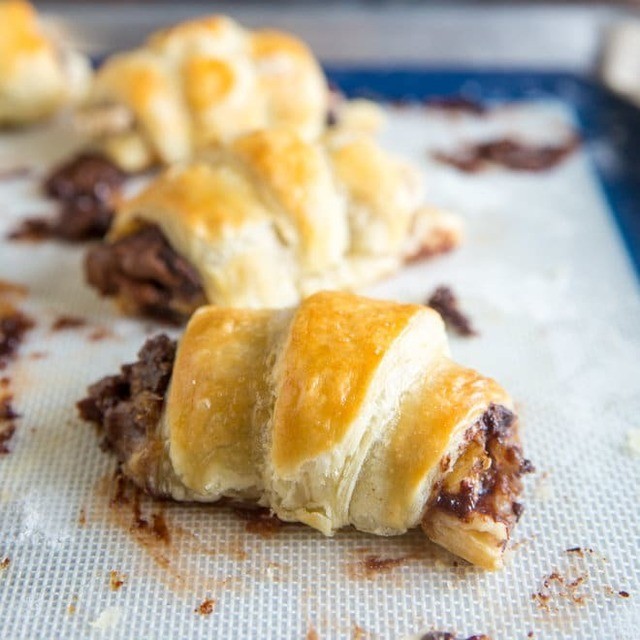 1532788380 4 ingredient banana nutella croissants culinary hill 2 660x660