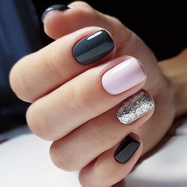 1534050257 1517260256 66 21 outstanding classy nails ideas for your ravishing look