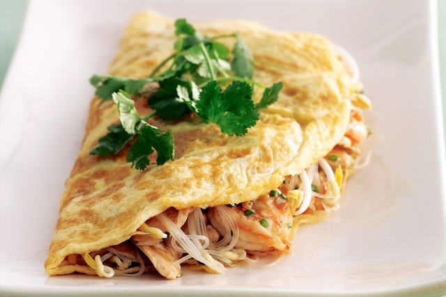 1534217393 chicken pad thai omelettes 28522 1