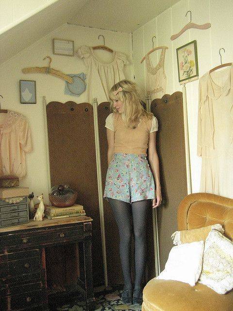1451303435 blue floral shorts