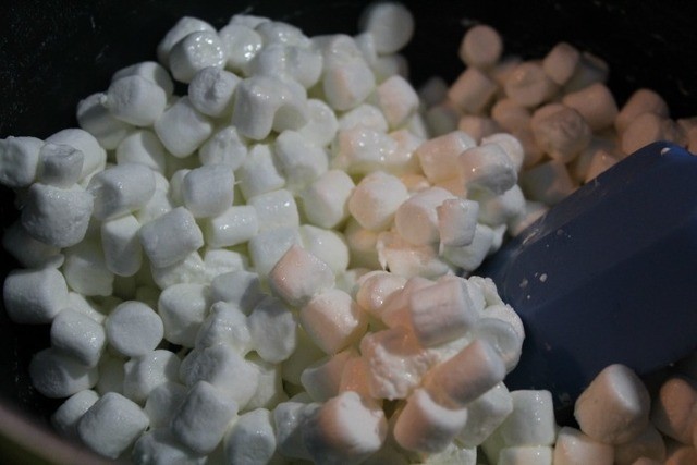 1534315570 melting marshmallows for lego rice krispie treats