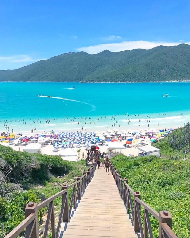 1534513650 a4cebe0bcc23585d8780a3701c17633d vacation destinations dream vacations
