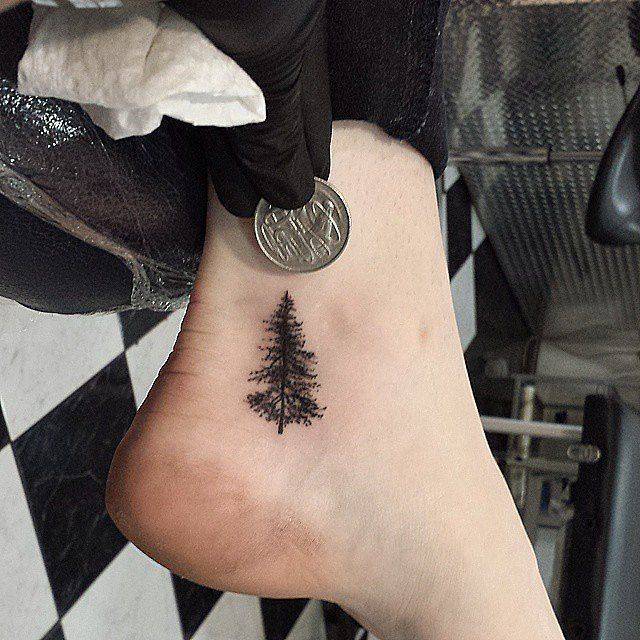 1451790829 tree tattoo